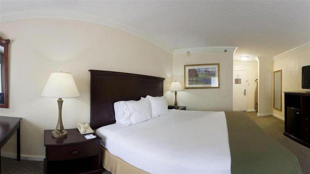 Holiday Inn Express Athens - University Area By Ihg Dış mekan fotoğraf